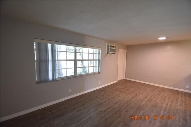 Building Photo - 302 Danube Ave