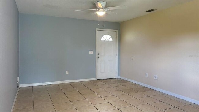 Building Photo - 6944 Rosemont Dr