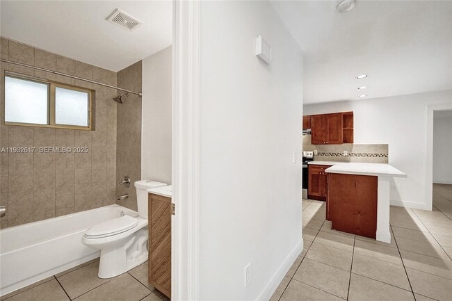 Building Photo - 30 SW 8th St