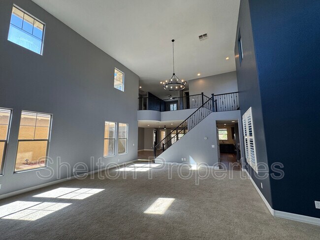 Building Photo - 20933 W Cora Vista