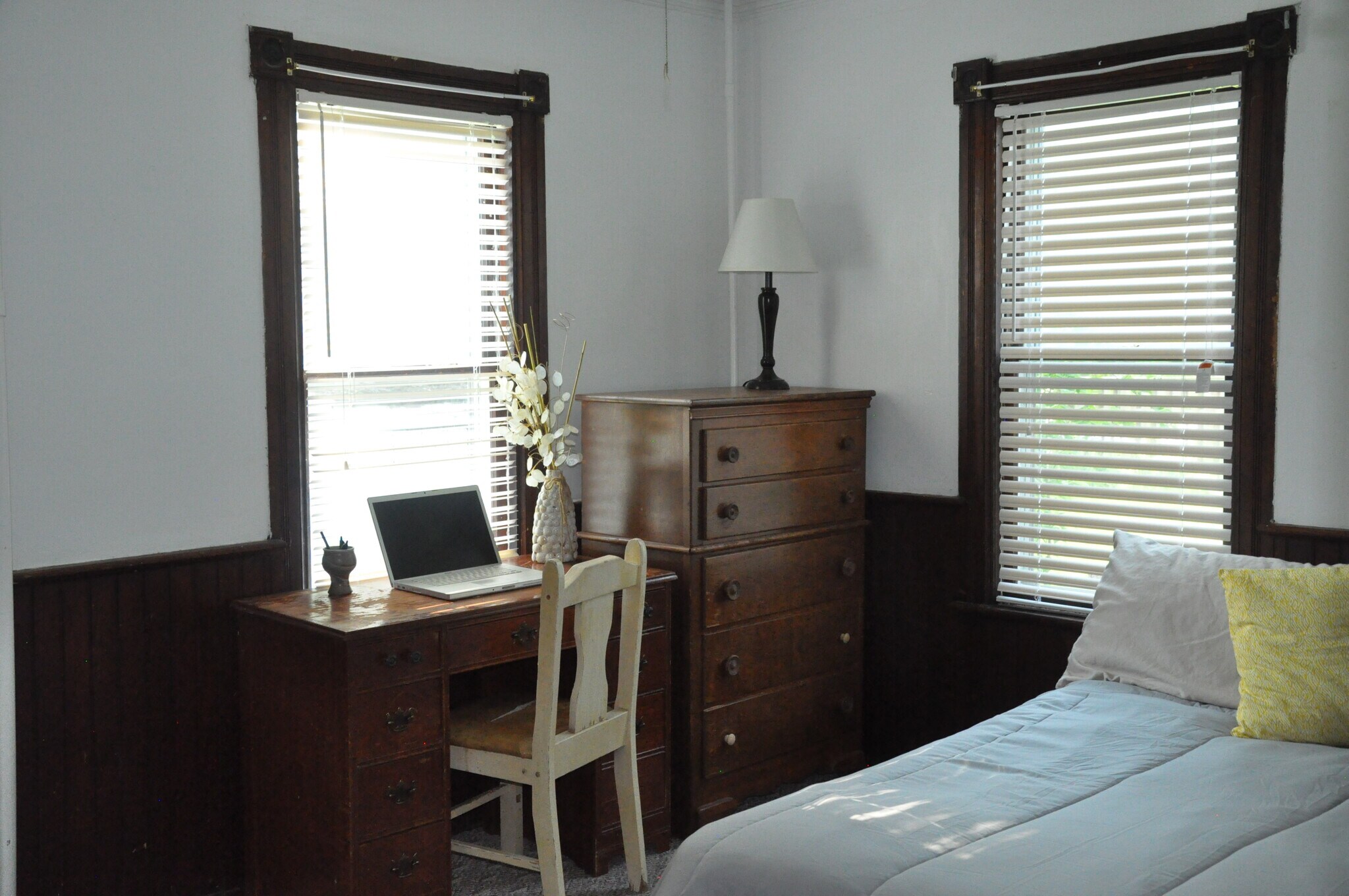 Bedroom 3 - 707 N Aurora St