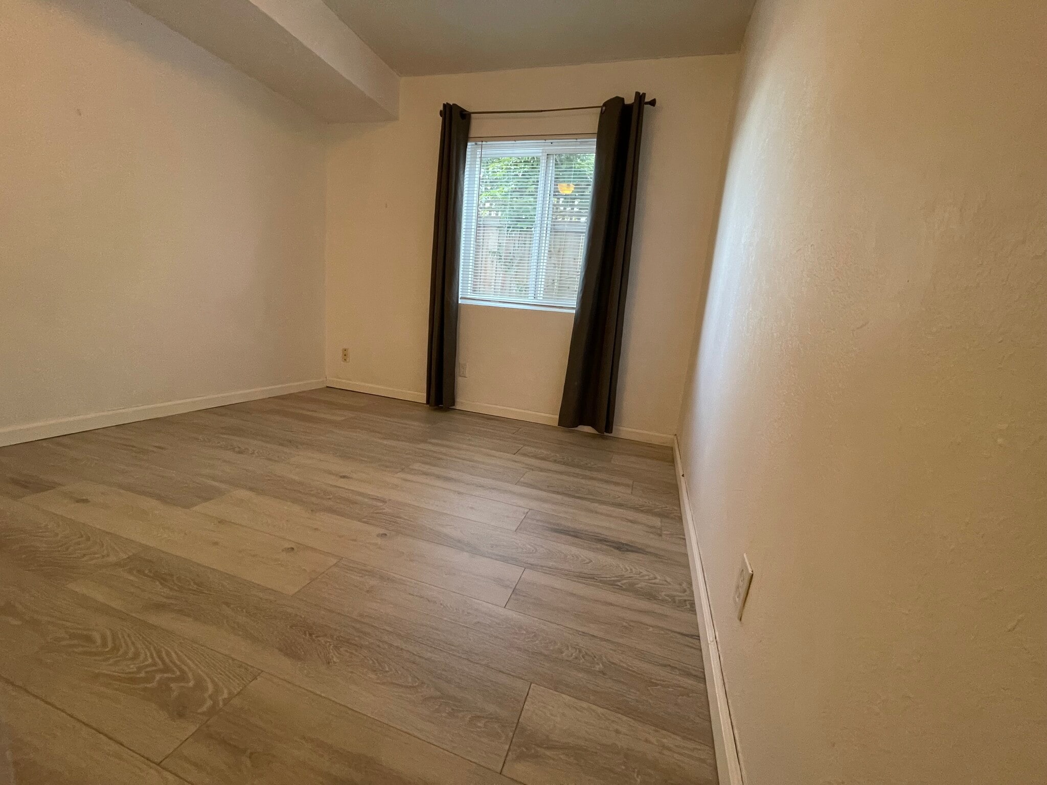 Smaller bedroom downstairs - 1534 Oceanaire Dr