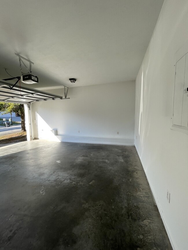 Building Photo - 4306 E Barcelona Way