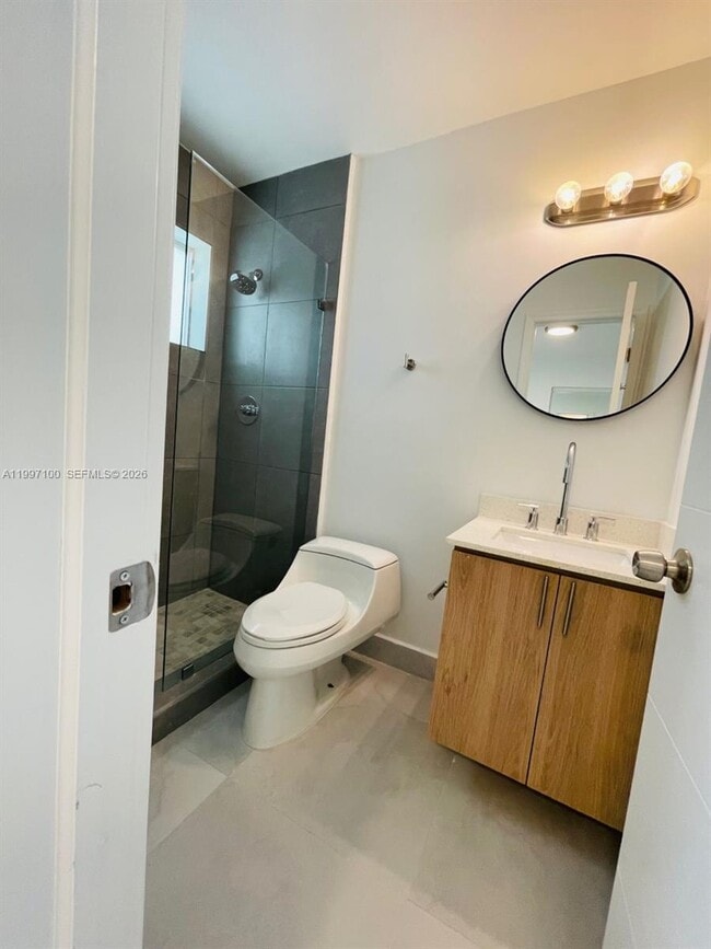 Building Photo - 1515 NE 110th St