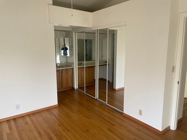 Building Photo - Beautiful Northwest Reno Location!