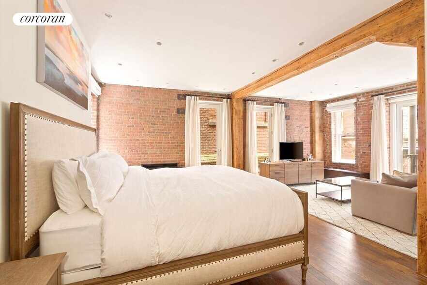 Building Photo - 62 Beach St