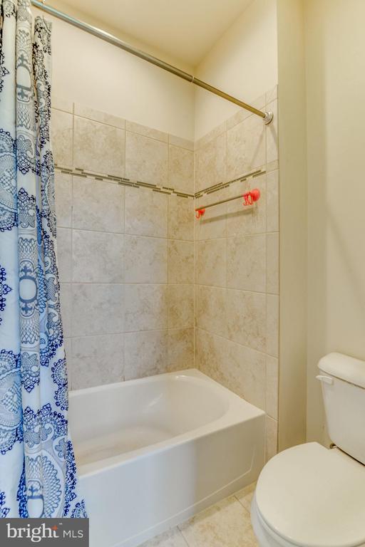 Building Photo - 1751 Tysons Crest Ln