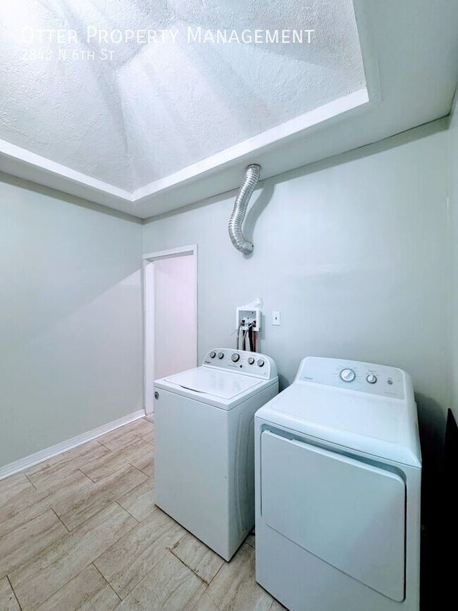 Building Photo - 2843 N 6th St