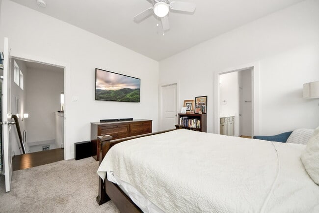 Building Photo - 3 Bedroom Houston Rental Home in Gated Community near Griggs Road