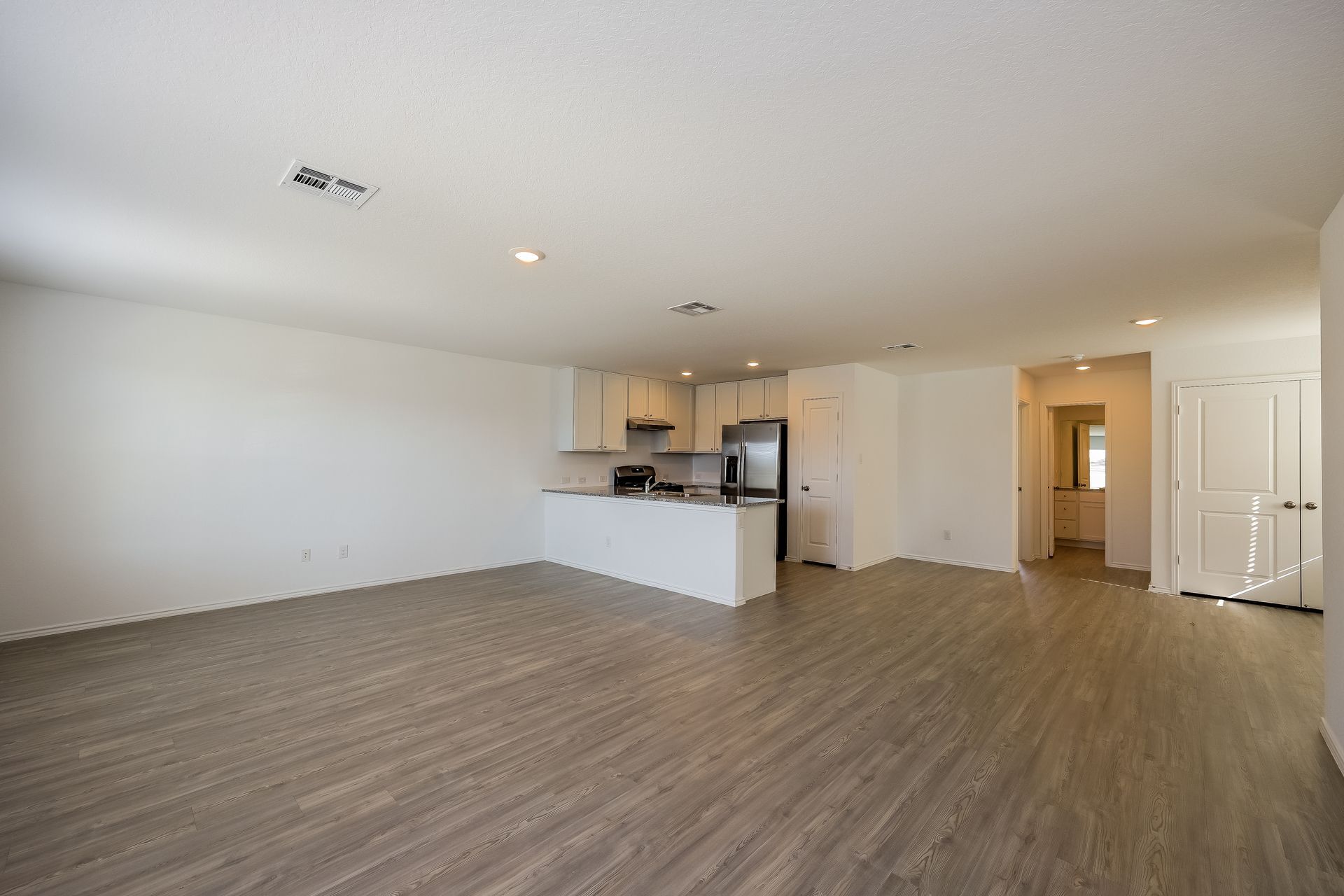 Building Photo - 8182 Nube Medina