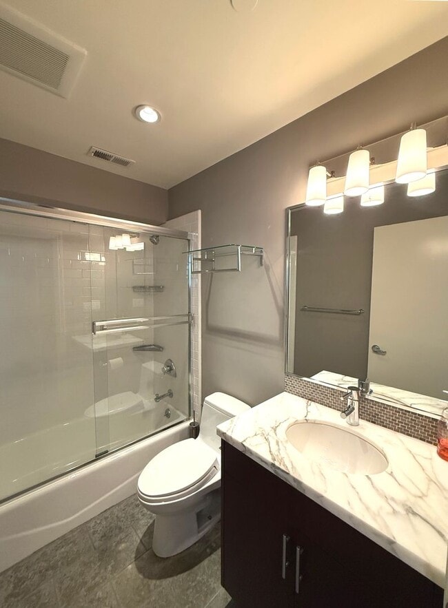 Building Photo - HUGE MODERN BRIGHT Potrero Hill Top Floor ...