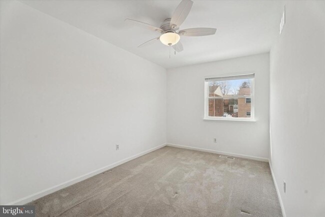 Building Photo - 70 Rickmar Ln