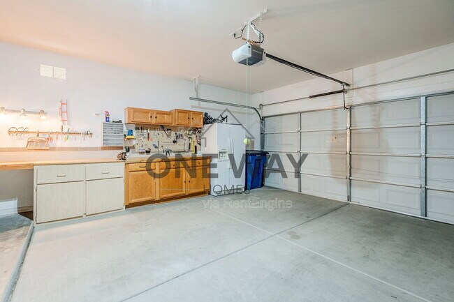 Building Photo - 4269 E Cassia Ln