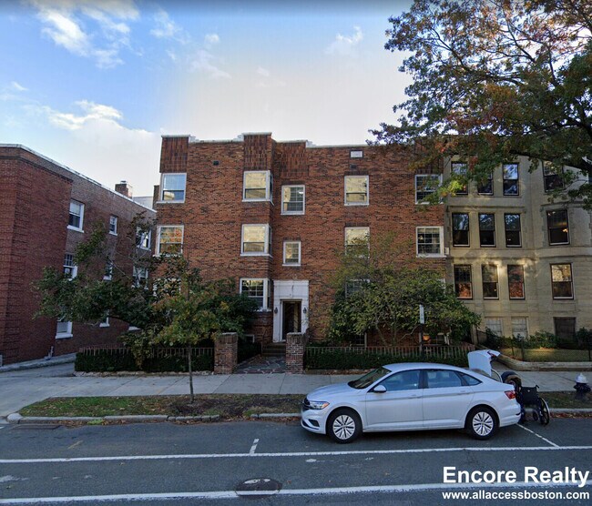 Building Photo - 1555 Beacon St