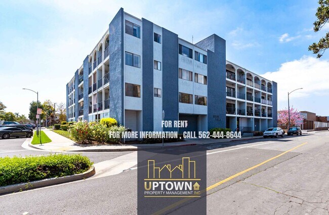 Building Photo - 4595 California Ave
