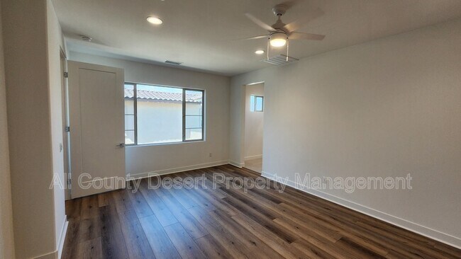 Building Photo - 35944 Randall Ln