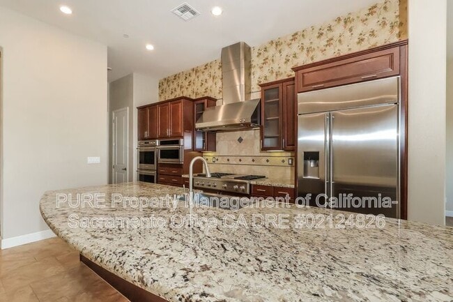 Building Photo - 5281 Brentford Way