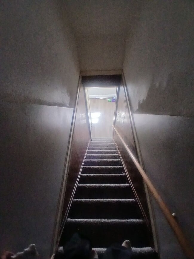 Building Photo - 1719-1719 1/2 W Adams St