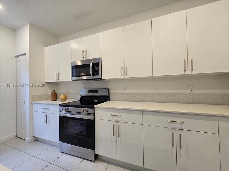 Building Photo - 2761 NW 55th Way