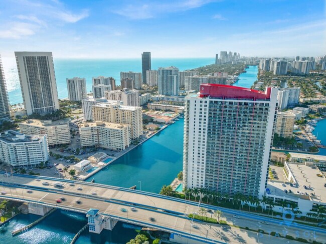 Building Photo - 2601 E Hallandale Beach Blvd