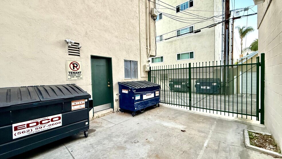Building Photo - 122 Junipero Ave