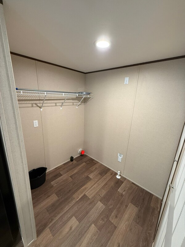Building Photo - 350 Scenic Cir