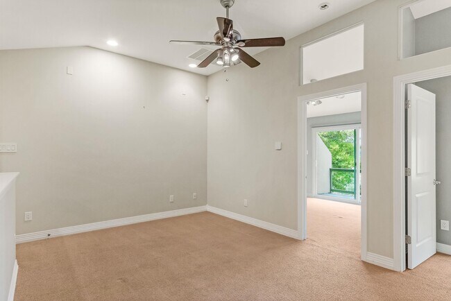 Building Photo - 701 Azie Morton Rd