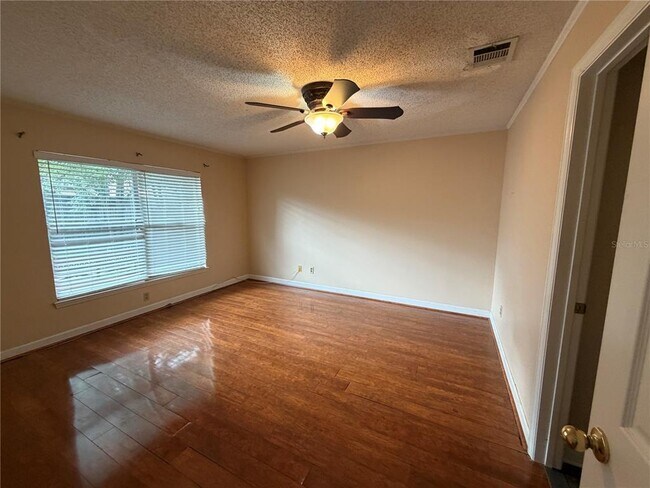 Building Photo - 304 Baywest Neighbors Cir
