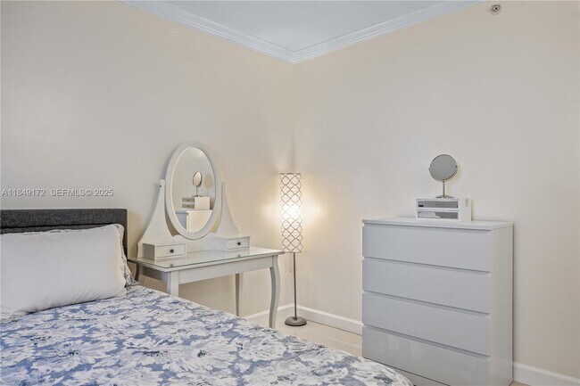 Building Photo - 3001 S Ocean Dr