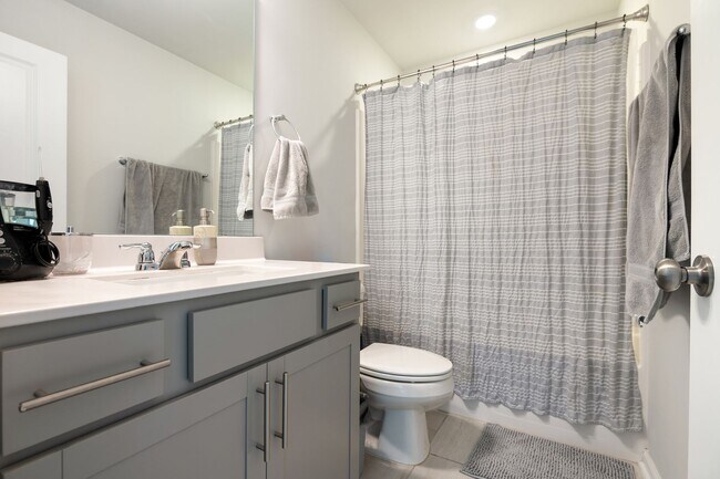 Building Photo - Bright, Spacious 3BR/2.5BA Home – Move-In Ready with Loft & Open Floor Plan