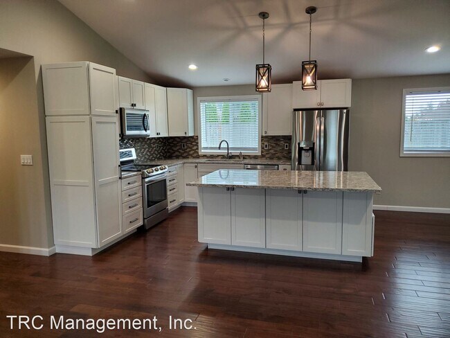 Building Photo - 3 br, 2 bath House - 8925 46th Place West