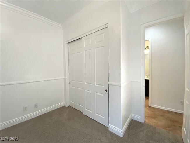 Building Photo - 2768 Kindeace Ave
