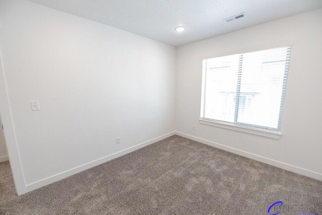 Building Photo - Sienna Village Townhomes