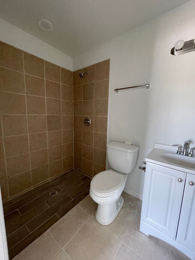 Building Photo - 3055 Morning Glory Dr