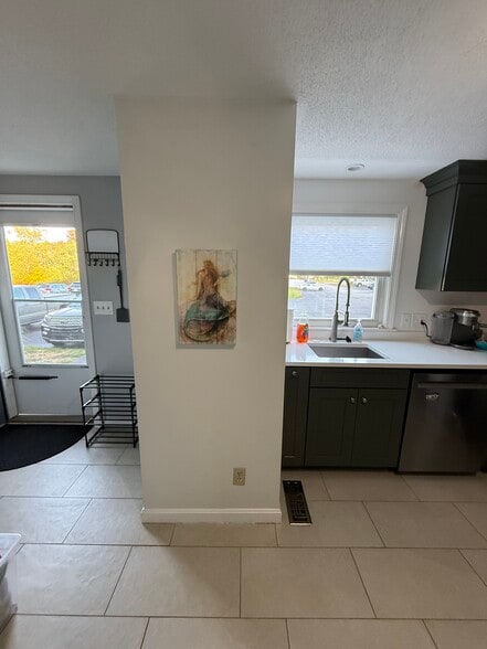 Building Photo - 110 Granite St