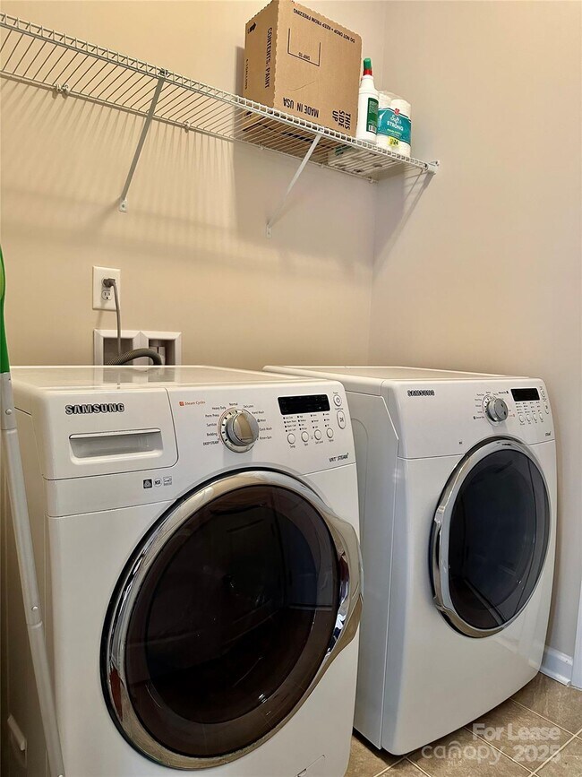 Building Photo - 4531 Hubbard Falls Dr