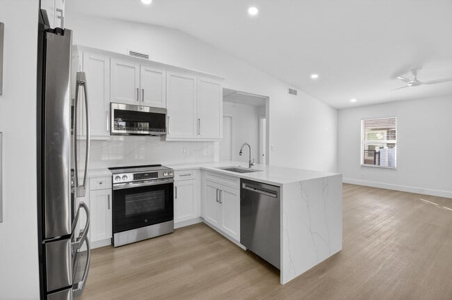 Building Photo - 5047 Brian Blvd