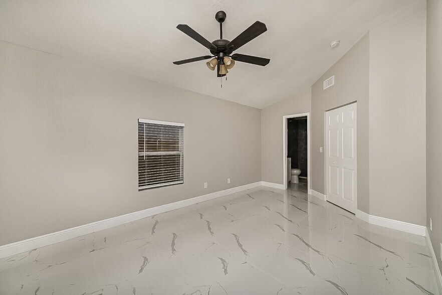 Building Photo - 1735 Tarah Trace Dr