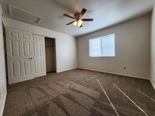 Building Photo - 6655 Dublin Loop W