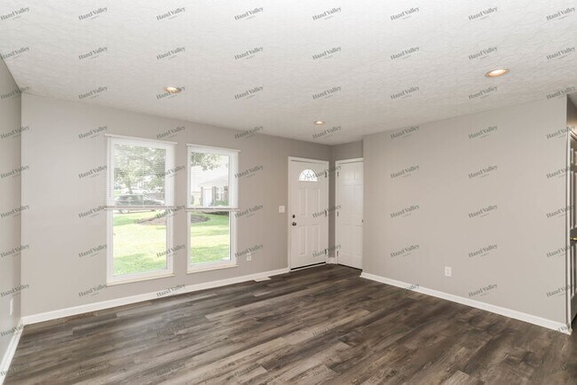 Building Photo - 816 Suncreek Ct