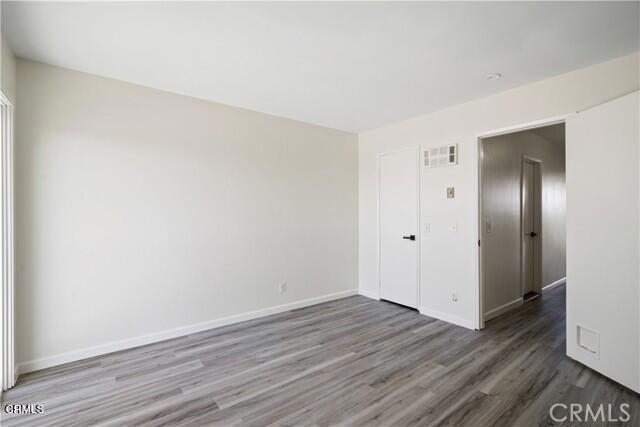 Building Photo - 271 S Ventura Rd