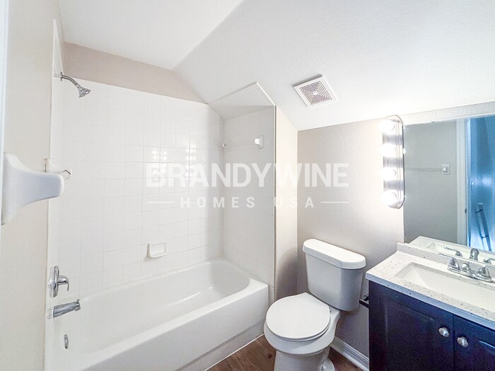 Building Photo - 323 Summer Sails Dr