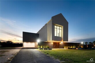 Building Photo - 166 N San Roman Rd