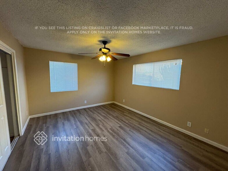 Building Photo - 2315 W St John Rd