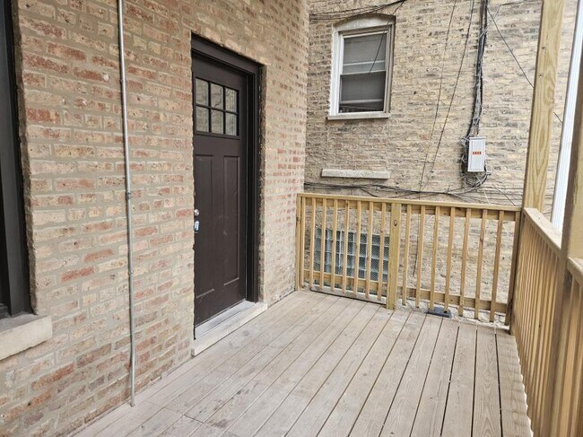 Building Photo - 1 bedroom in Chicago IL 60642