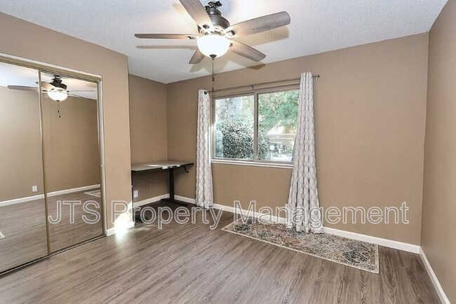 Building Photo - 6913 Navarro Ct