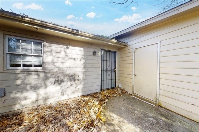 Building Photo - Ridgemere Ct