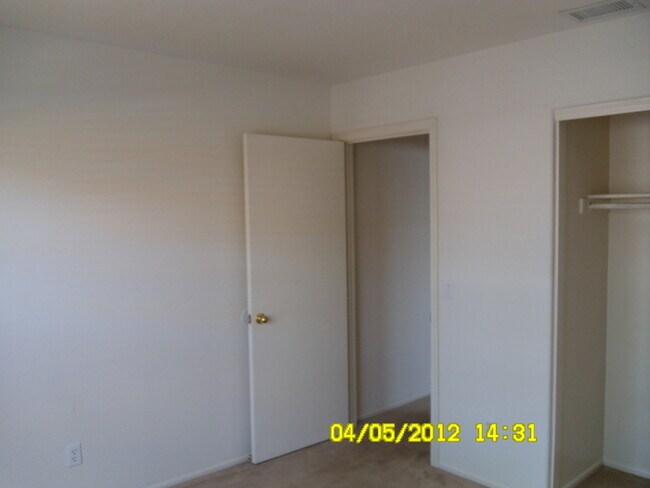 Building Photo - 3 Bed 2 Bath in Most Desired Ahwatukee