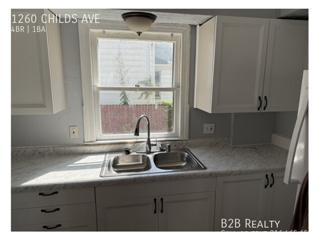 Building Photo - 1260 Childs Ave