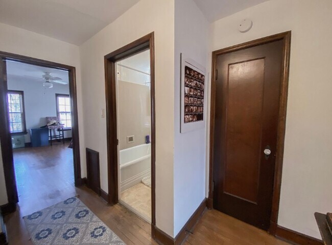 Building Photo - 1815 Laramie St